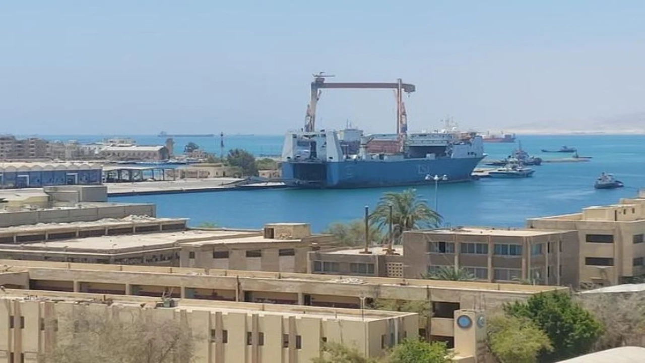 إغلاق ميناء السويس بسبب سوء الأحوال الجوية اليوم الخميس 2 أبريل 2026